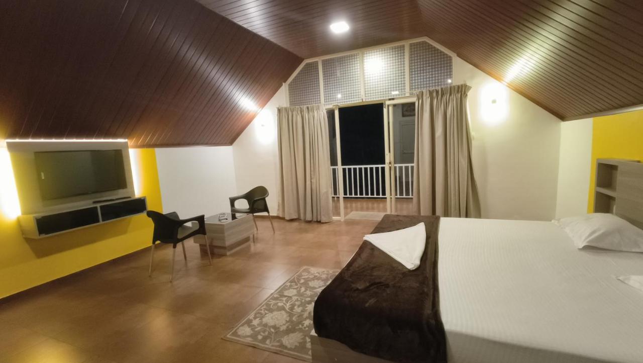 Happy Holidays Resort Kanthalloor ภายนอก รูปภาพ