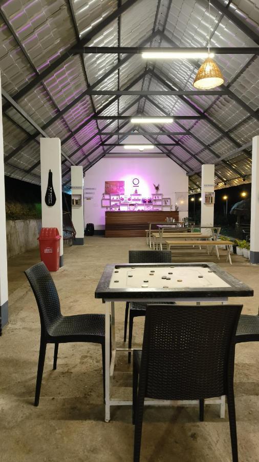 Happy Holidays Resort Kanthalloor ภายนอก รูปภาพ